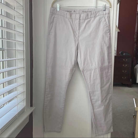 Gap Skinny Crop Khakis in Seersucker - Picture 2 of 5